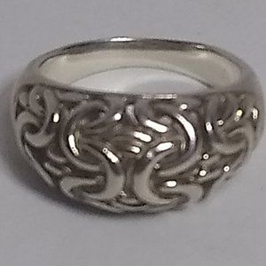 925 Sterling Silver Ring sz 8 10g TW